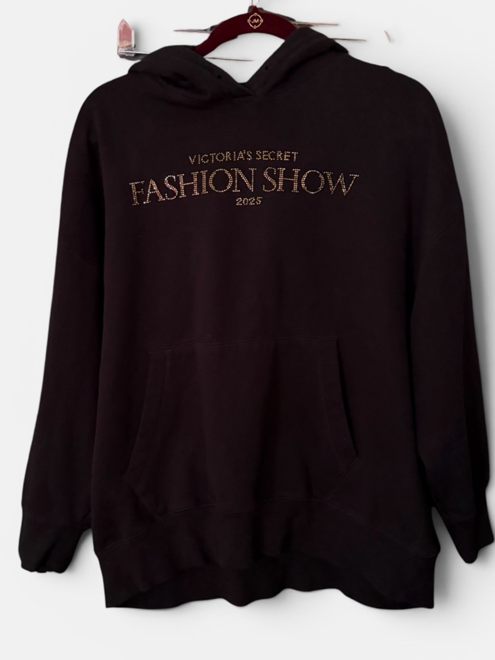 VICTORIA SECRET 2025 FASHION SHOW ICONIC BLACK HOODIE & GOLD BLING LOGO XL - Picture 5 of 10